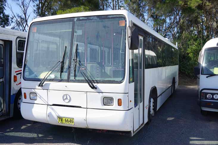 Sid Foggs Mercedes O305 Coachworks Orana 400